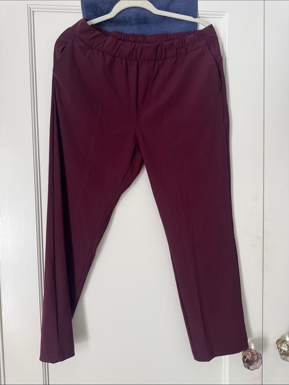 Vuori Women's Cropped Performance Pants in Deep Burgundy